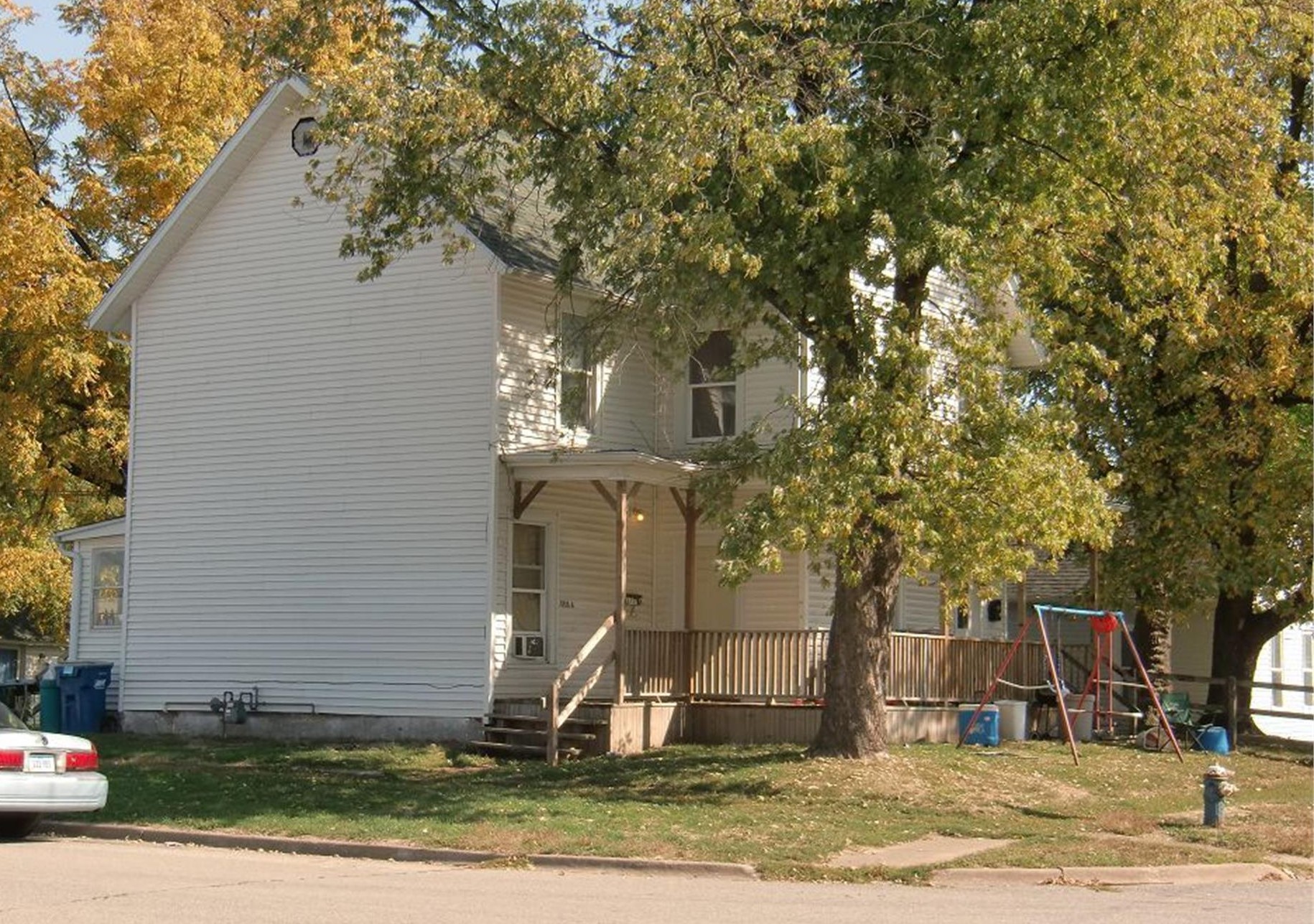 1713 Earl Avenue - A